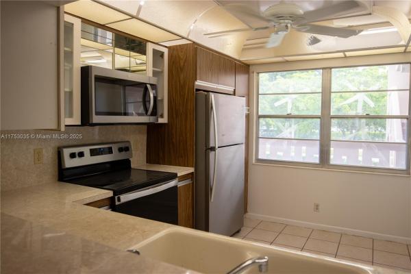 Granada Village, 2001 Granada Dr #N2, Coconut Creek, Florida 33066, image 1