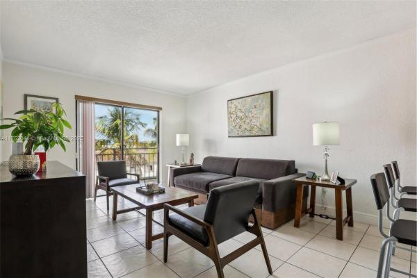 Visions At Fountainbleau Park 2, 8425 NW 8 St #404, Fountainebleau, Florida 33126, image 1