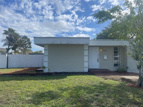 Heathgate, 7902 NW 72nd Ave, Tamarac, Florida 33321, image 1