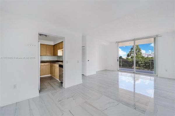 The Metropolitan, 2475 Brickell Ave #704, Miami, Florida 33129, image 1