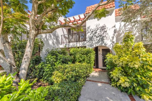 Grapetree Townhouses Of Key Biscayne, 265 Grapetree Dr #119, Key Biscayne, Florida 33149, image 1