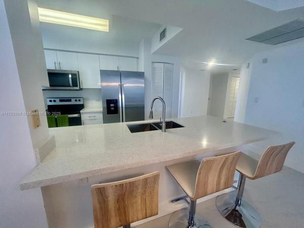 Turnberry On The Green, 19501 W Country Club Dr #709, Aventura, Florida 33180, image 3