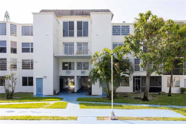 1701 NE 191st St #A111, Unincorporated Dade County, Florida 33179, image 1