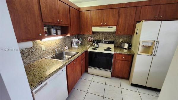 Somerset, 2821 Somerset Dr #400, Lauderdale Lakes, Florida 33311, image 1