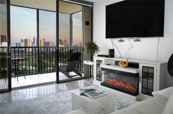 Coronado Tower 1, 20335 W Country Club Dr #2608, Aventura, Florida 33180, image 3