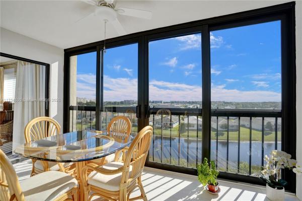 Huntington Lakes 5, 7260 Kinghurst Dr #604, Delray Beach, Florida 33446, image 1