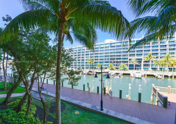 Alaqua, 3001 NE 185 St #209, Aventura, Florida 33180, image 1