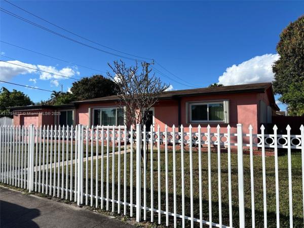 Hialeah Estates, 777 W 39th Pl, Hialeah, Florida 33012, image 1