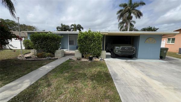 Palm Springs Village, 221 Poe Dr, Palm Springs, Florida 33461, image 1