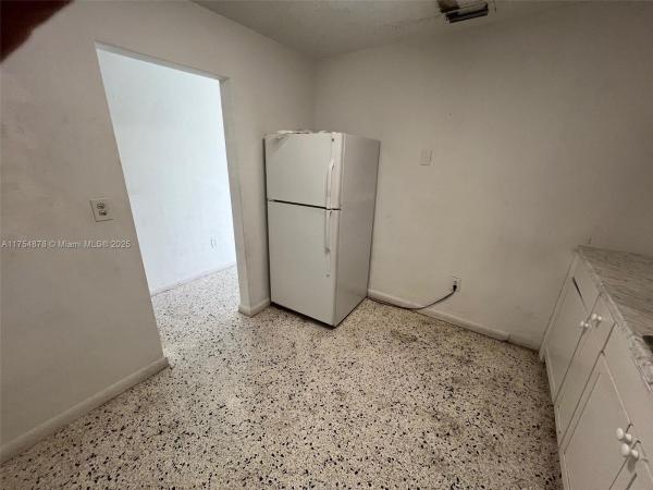 West Hialeah Heights, 887 W 29th St, Hialeah, Florida 33012, image 2