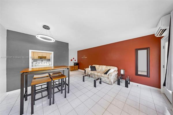 900 SW 10th Ter #16S, Hallandale Beach, Florida 33009, image 1