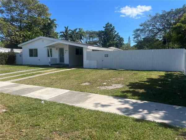 Cutler Ridge, 9910 Nicaragua Dr, Cutler Bay, Florida 33189, image 1