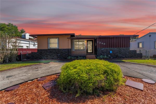 East Shenandoah, 1240 SW 20th St, Miami, Florida 33145, image 1