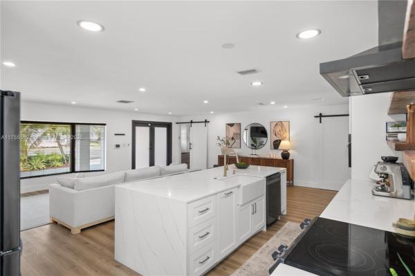Hollywood Lakes, 1112 Hollywood Blvd, Hollywood, Florida 33019, image 3
