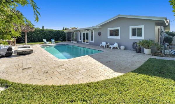 Country Club Village, 640 NW 12th Ave, Boca Raton, Florida 33486, image 1