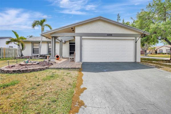 Bonaventure Lakes, 16888 Royal Poinciana Dr, Weston, Florida 33326, image 1