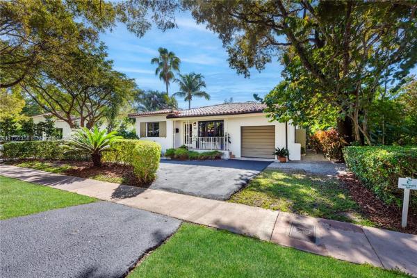 Granada, 608 Navarre Ave, Coral Gables, Florida 33134, image 1