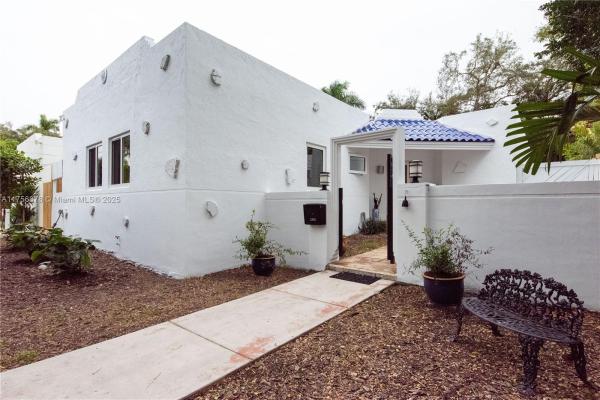 King Park, 2460 Abaco Ave, Miami, Florida 33133, image 1