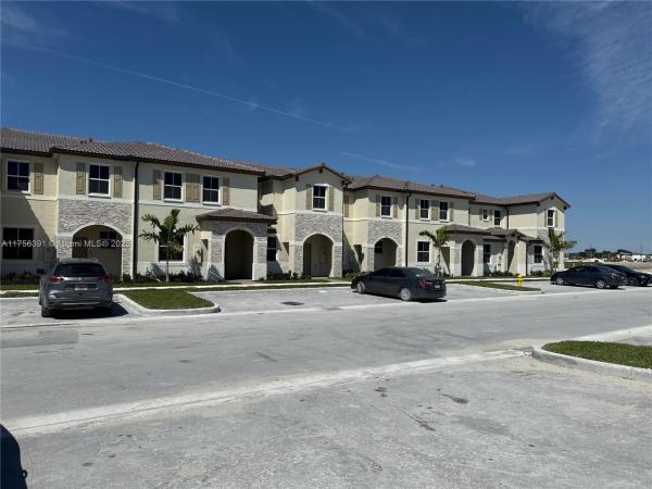 2851 SE 25th Rd, Unincorporated Dade County, Florida 33035, image 1