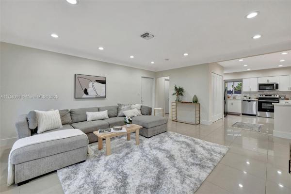 Knoll Ridge, 1801 NE 54th St, Fort Lauderdale, Florida 33308, image 1