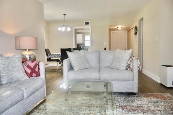 Towne Greene, 225 SE 10th St #3D, Deerfield Beach, Florida 33441, image 1