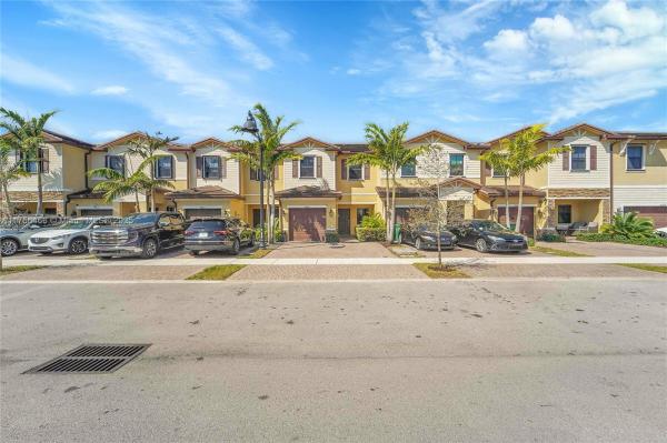 Palomino Lake, 4649 Caspian Way, Davie, Florida 33314, image 1