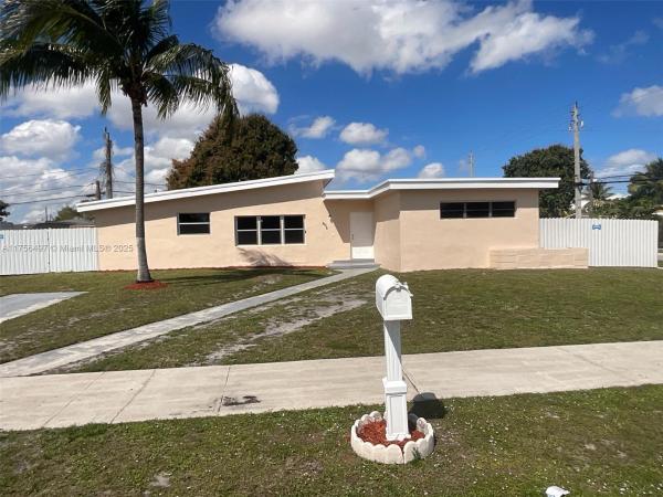 Fleetwood Gardens, 1901 NW 185th St, Miami Gardens, Florida 33056, image 1