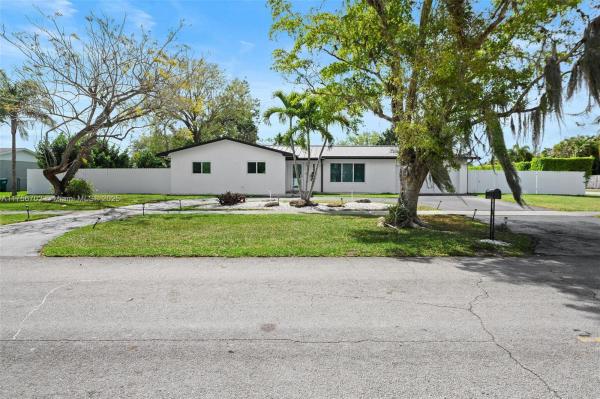 Pine Shore, 10880 SW 120th St, Kendall, Florida 33176, image 1