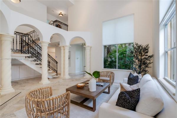 Brickells Flagler, 2135 S Miami Ave, Miami, Florida 33129, image 1
