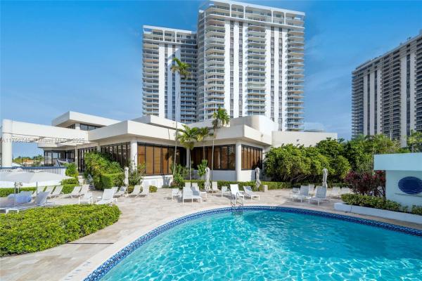 Turnberry Isle North, 19707 Turnberry Way #25C, Aventura, Florida 33180, image 3