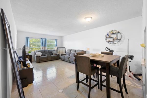 Biscayne Lake Gardens, 2950 NE 201st Ter #E323, Aventura, Florida 33180, image 3