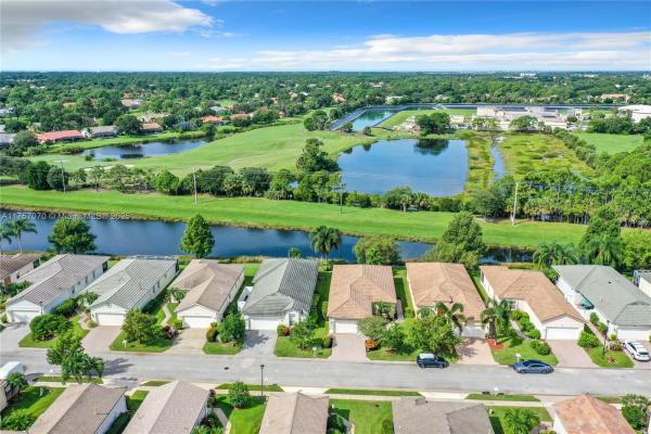 Lake Forest Pointe, 310 SW Tomoka Springs Dr, Port St. Lucie, Florida 34986, image 3