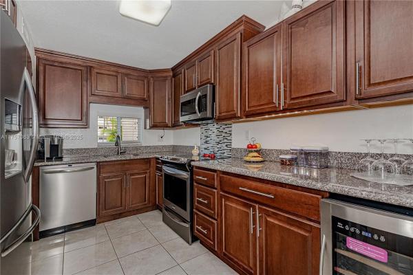 Hollybrook Golf & Tennis Club, 9410 N Hollybrook Lake Dr #109, Pembroke Pines, Florida 33025, image 1
