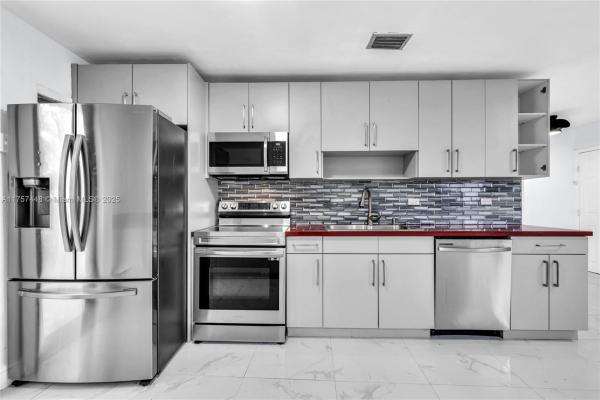 2245 NW 65th St, Unincorporated Dade County, Florida 33147, image 1