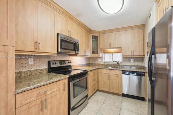 Hollybrook Golf & Tennis Club, 9820 S Hollybrook Lake Dr #310, Pembroke Pines, Florida 33025, image 1