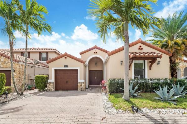 Las Ramblas Country Club, 9936 NW 10th St, Pinewood, Florida 33172, image 3