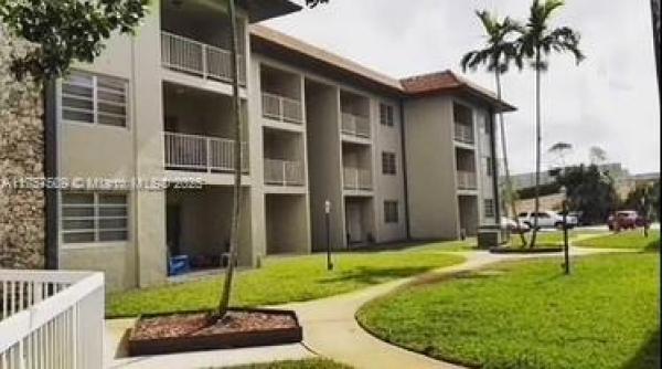 Lake Placid, 13920 Lake Placid Ct #B15, Miami Lakes, Florida 33014, image 1