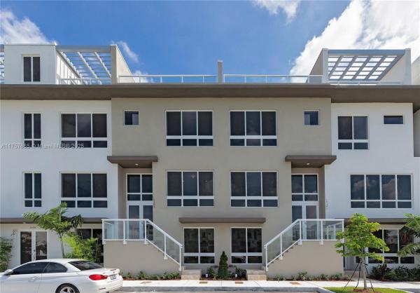 Landmark At Doral, Doral, Florida 33178, image 1