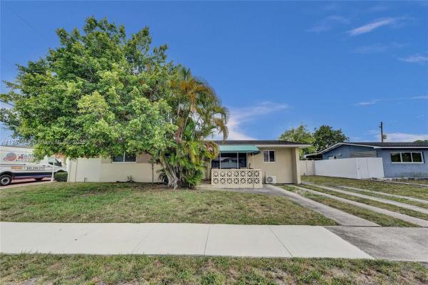Palm Springs, 534 W 53rd Ter, Hialeah, Florida 33012, image 1