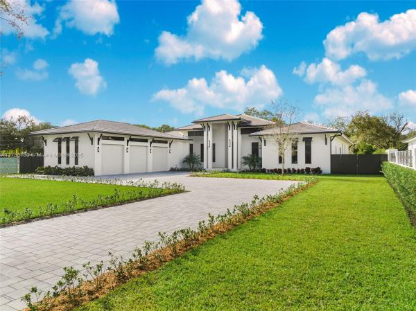 7110 SW 82nd Ave, Unincorporated Dade County, Florida 33143, image 1