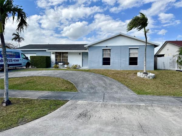 Meadow Wood Manor, 13065 SW 263rd Ter, Three Lakes, Florida 33032, image 2