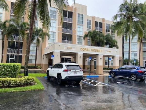 Doral House, 9755 NW 52nd St #318, Doral, Florida 33178, image 1