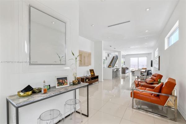 Indiana Grove, Miami, Florida 33133, image 3