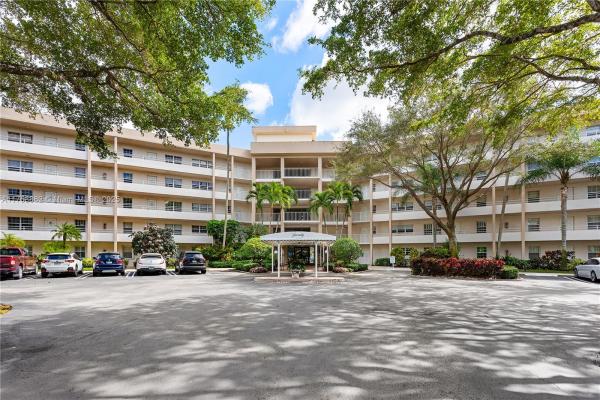 Palm-Aire Country Club 6, 3800 Oaks Clubhouse Dr #307, Pompano Beach, Florida 33069, image 1