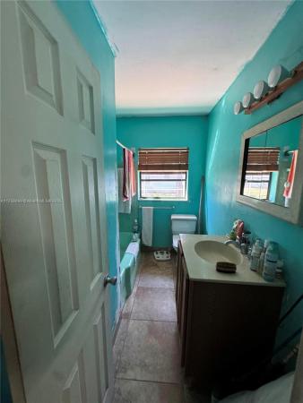 Cravero Cloverleaf Estates, 832 NW 171st Ter, Miami Gardens, Florida 33169, image 3