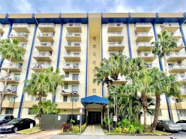 Yolanda Villas, 4550 NW 9th St #101E, Miami, Florida 33126, image 3