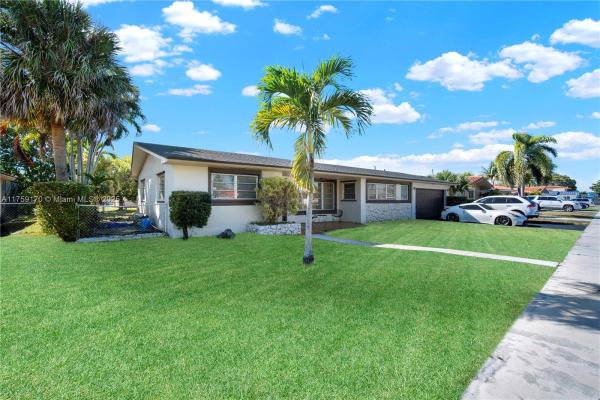 Palm Springs Lakes, 7850 W 16th Ave, Hialeah, Florida 33014, image 1
