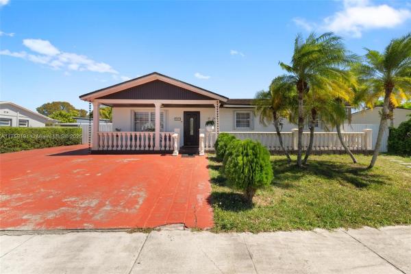 30015 SW 153rd Ct, Unincorporated Dade County, Florida 33033, image 1