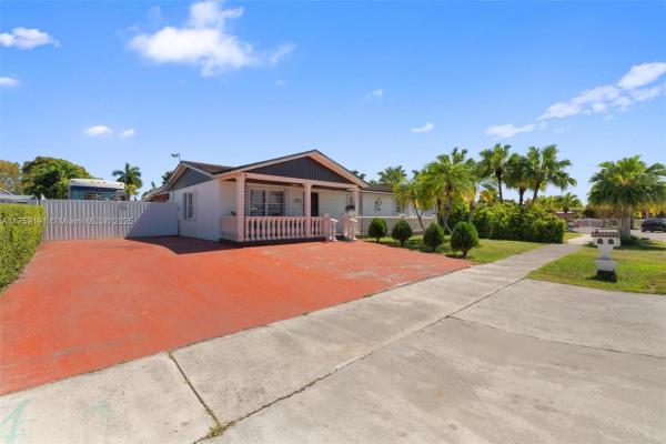 Palmland Homes South, 30015 SW 153rd Ct, Leisure City, Florida 33033, image 2