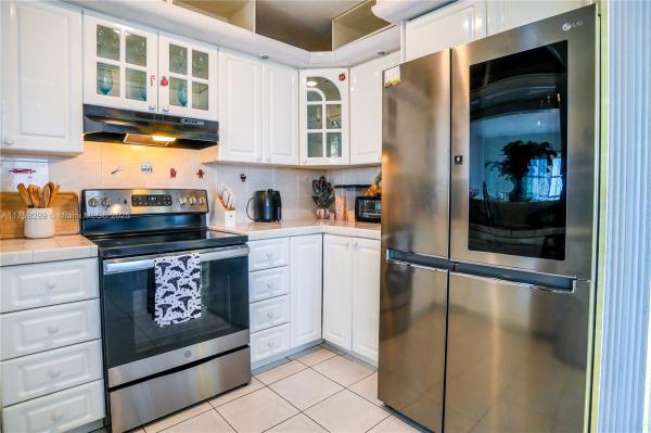 The Manors Of Inverrary, 4164 Inverrary Dr #601, Lauderhill, Florida 33319, image 1